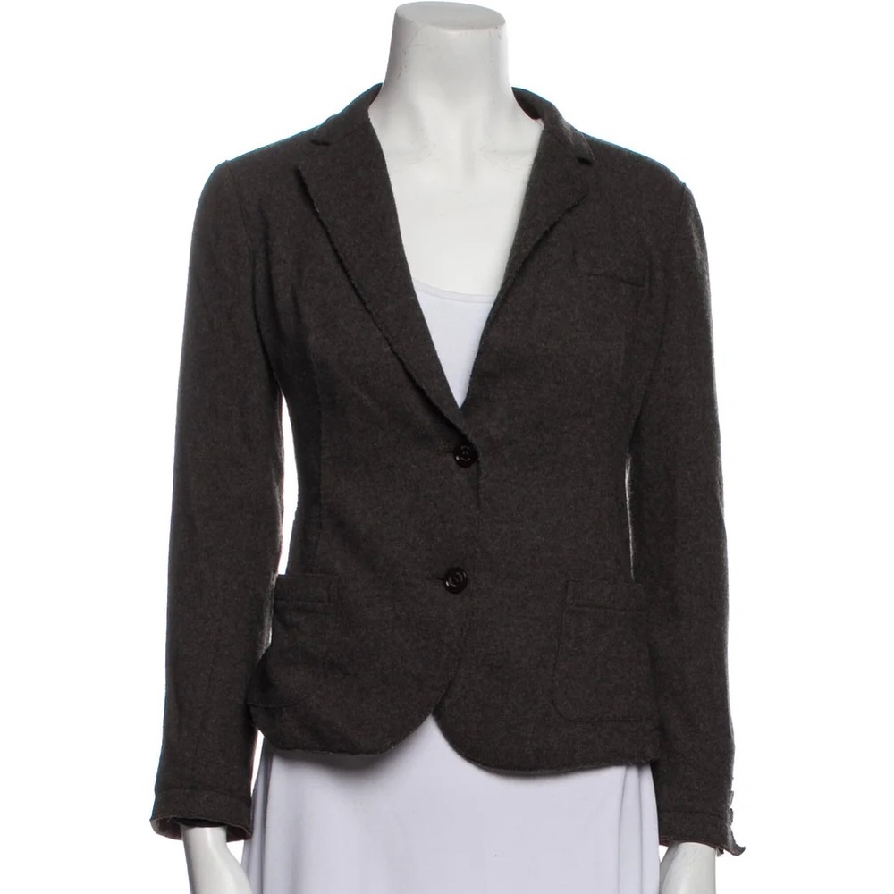 Eleventy Wool Blazer
Grey
Pointed Collar
Patch Pockets & Button Closure